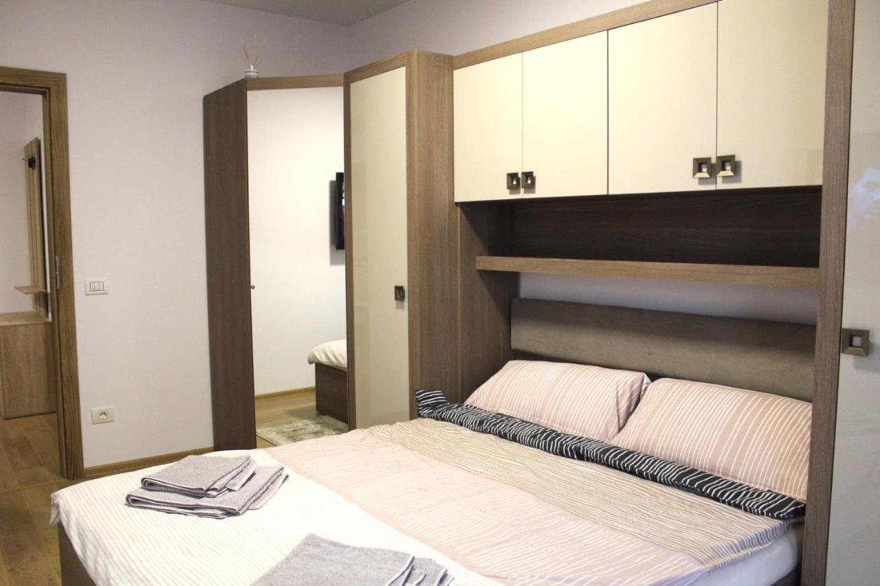 Апартаменты Apartman Sarah Орадя Экстерьер фото