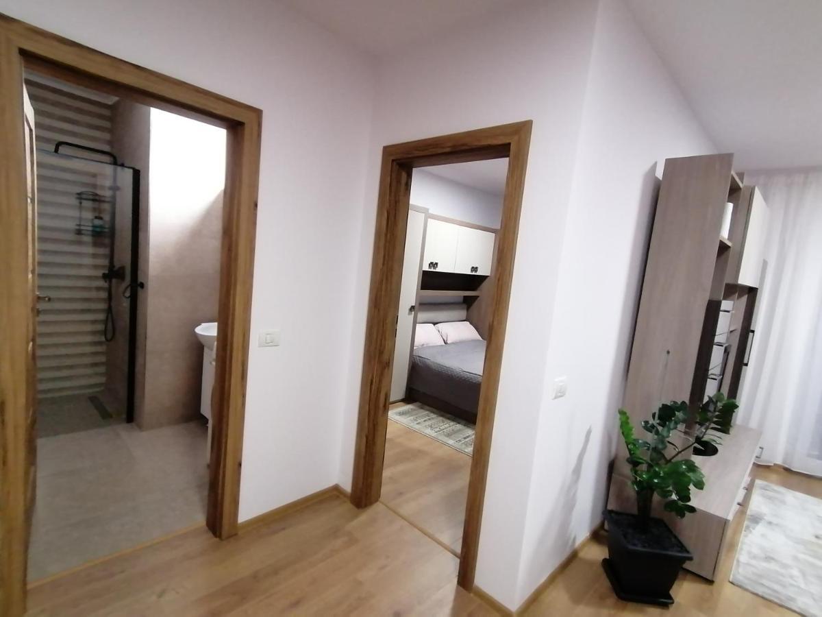Апартаменты Apartman Sarah Орадя Экстерьер фото